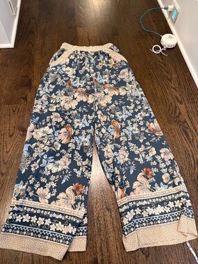 Sienna Sky Floral Blue pants Size S